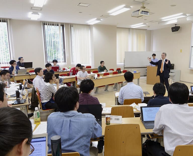 一橋ビジネススクール ポータルサイト Hub Hitotsubashi University Business School